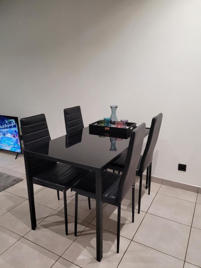 Appartement Standing 2 Pieces Avec Jardin Entre Paris & Dysney Bry-sur-Marne Exterior foto